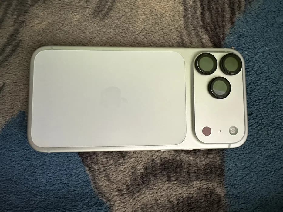 iPhone 17 Pro Max très bon état