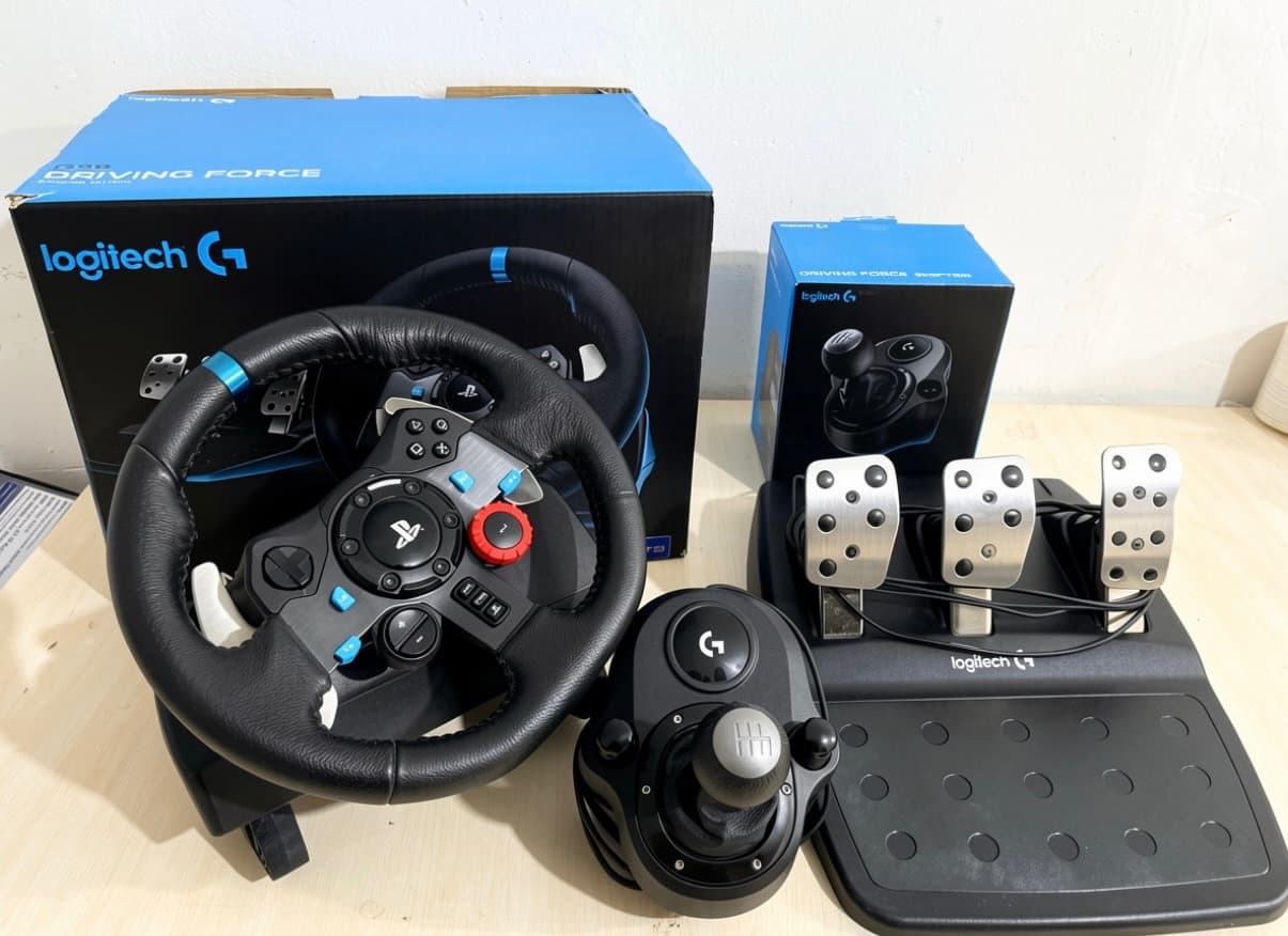 Volant Logitech g29 + 3pedales + shifter