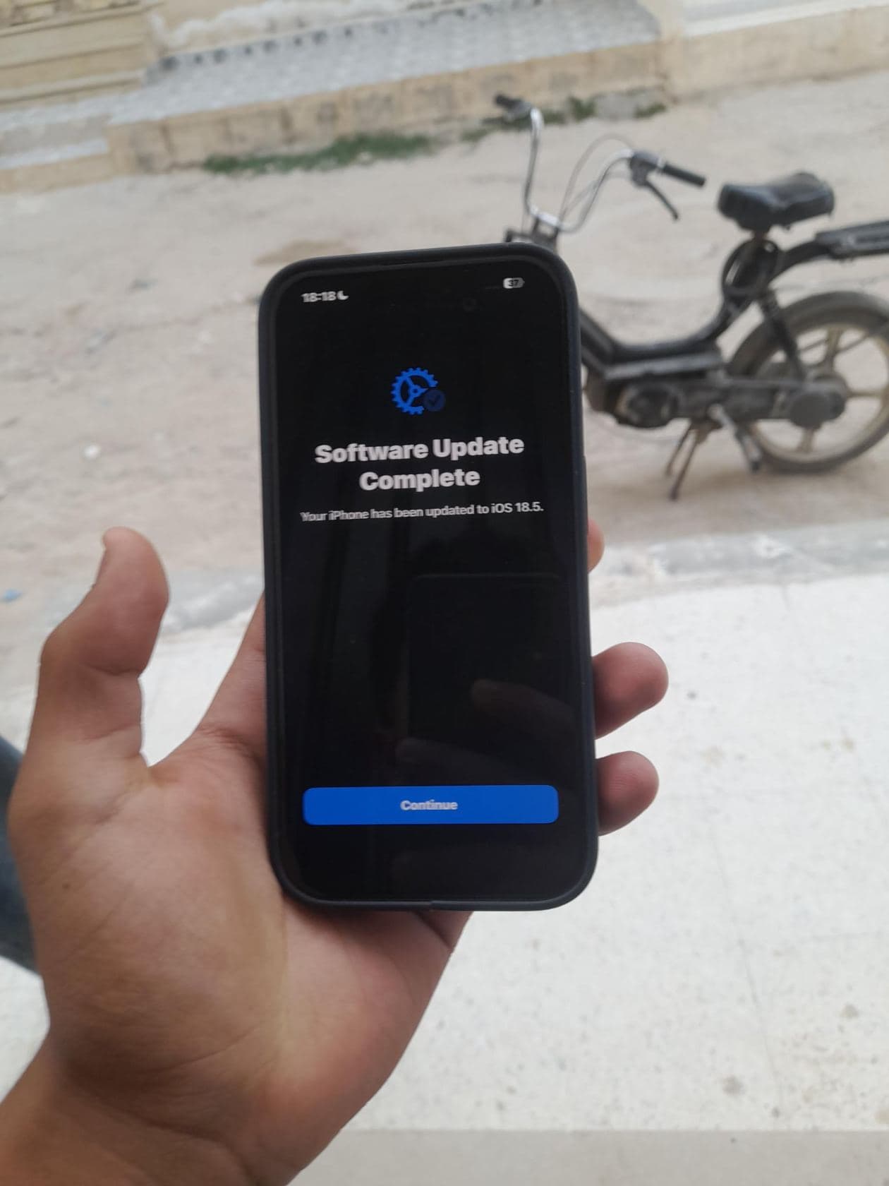 iphone 15 pro icloud 86/128 ios 18.5