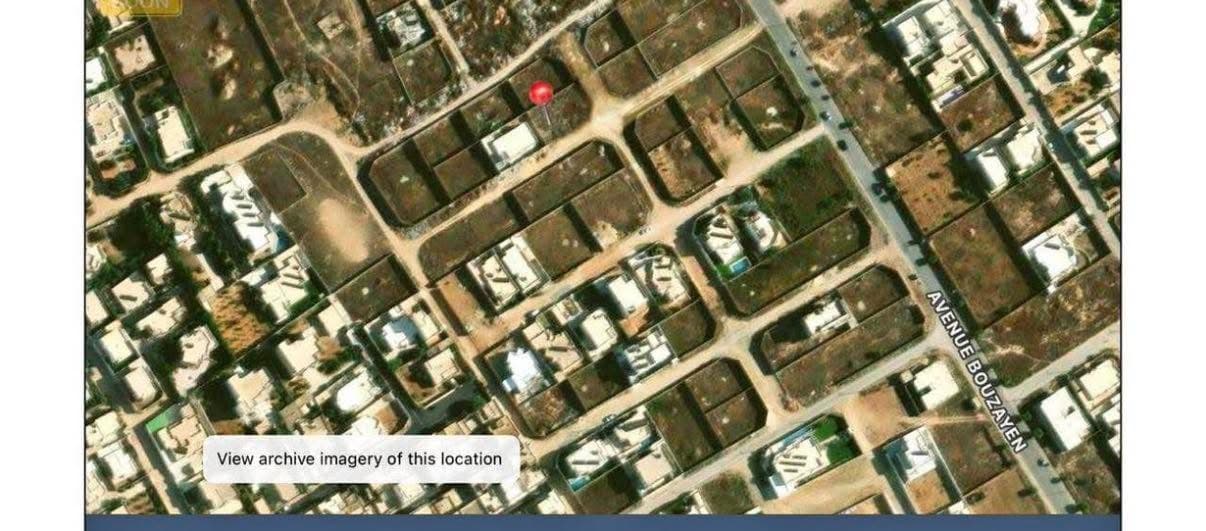 500 m2 qui fait le coin à route bouzayen km8 sfax près de la cité AFH