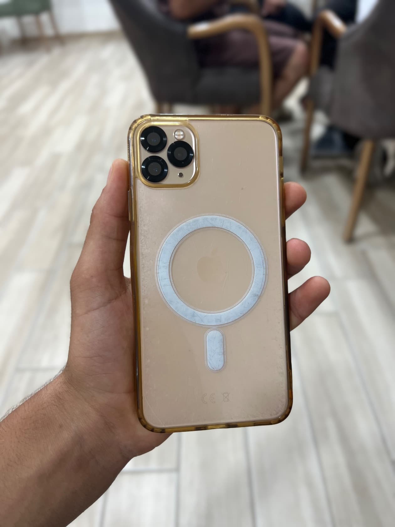 Iphone 11 pro max golde