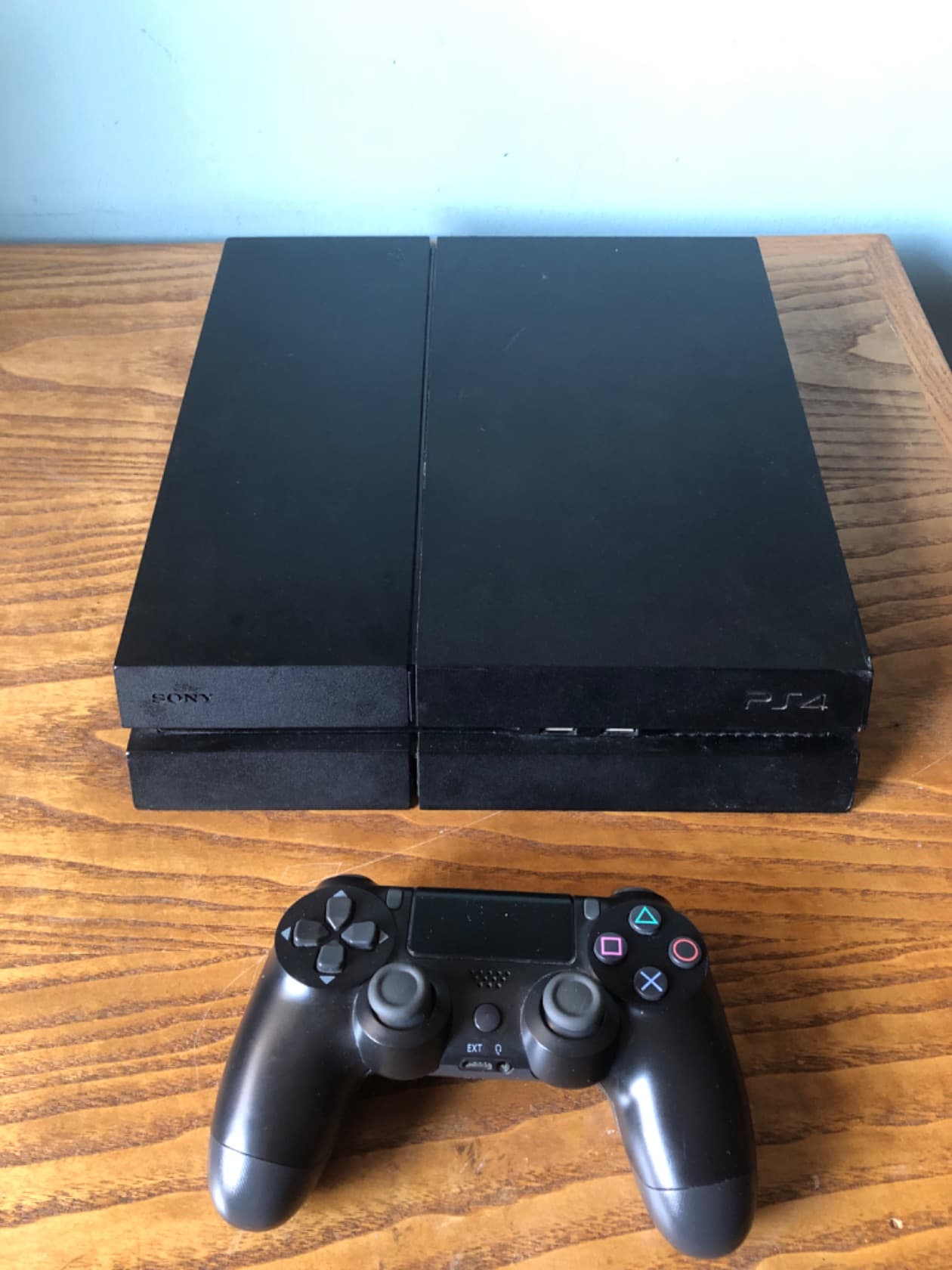 playstation 4 fat V2 + controller