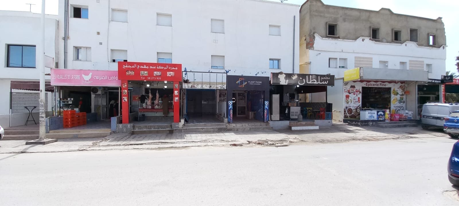 Á louer un local commercial sur la route principal khaled ibn walid zwaydiya surface 21m avec terras
