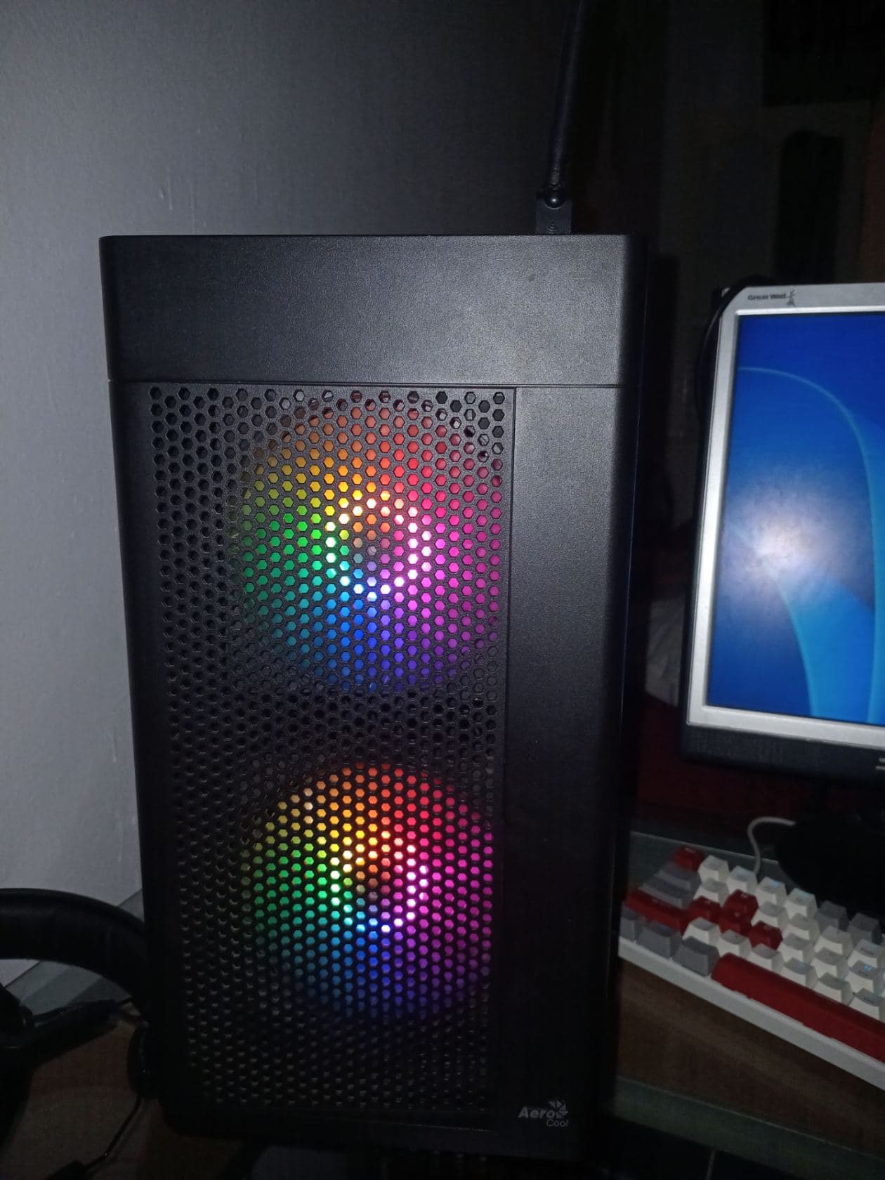 Pc gamer with accessoires