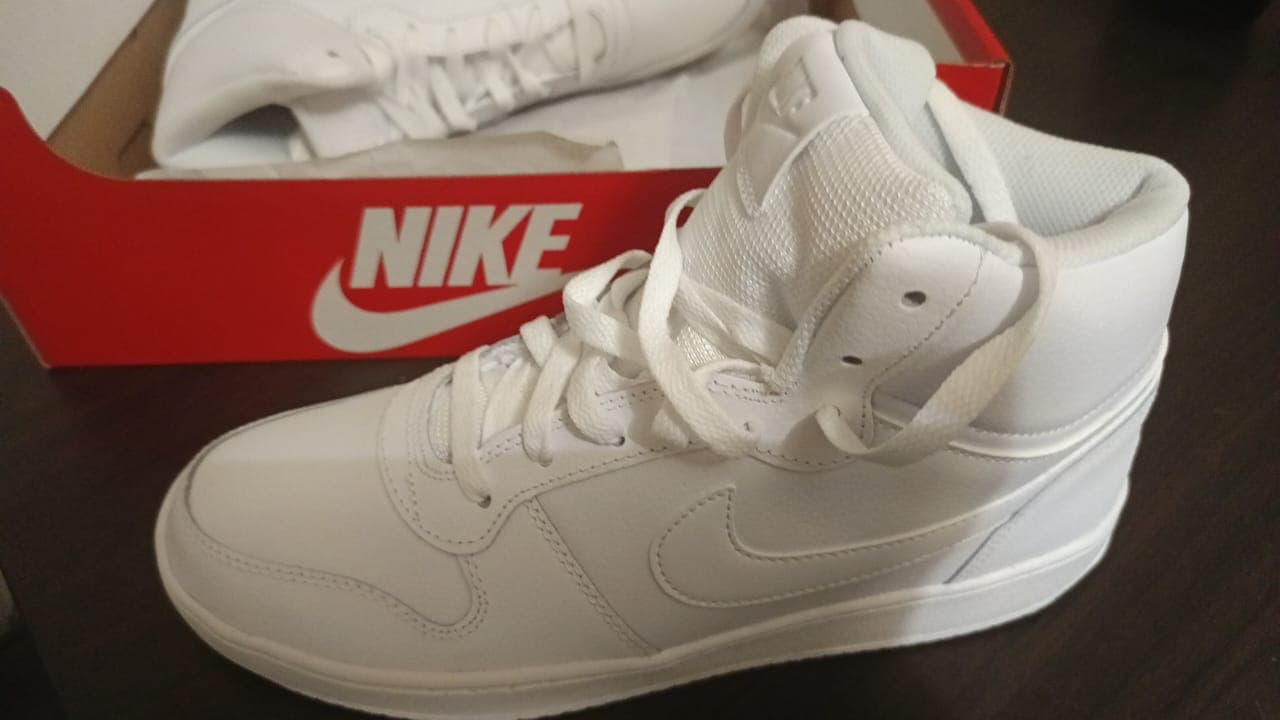 Nike ebernon mid